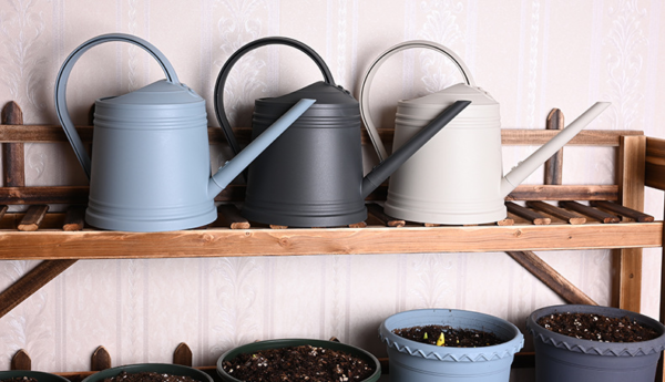 1 Metal-Look Watering Can